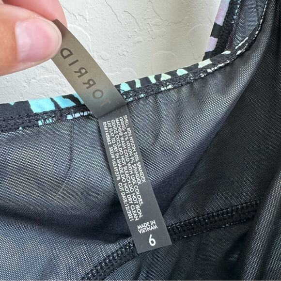 Torrid Wireless XO Triangle Bikini Top Leopard NWT 6 - Picture 9 of 9